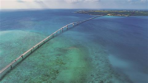 【伊良部島】伊良部大橋　空撮 写真提供：OCVB